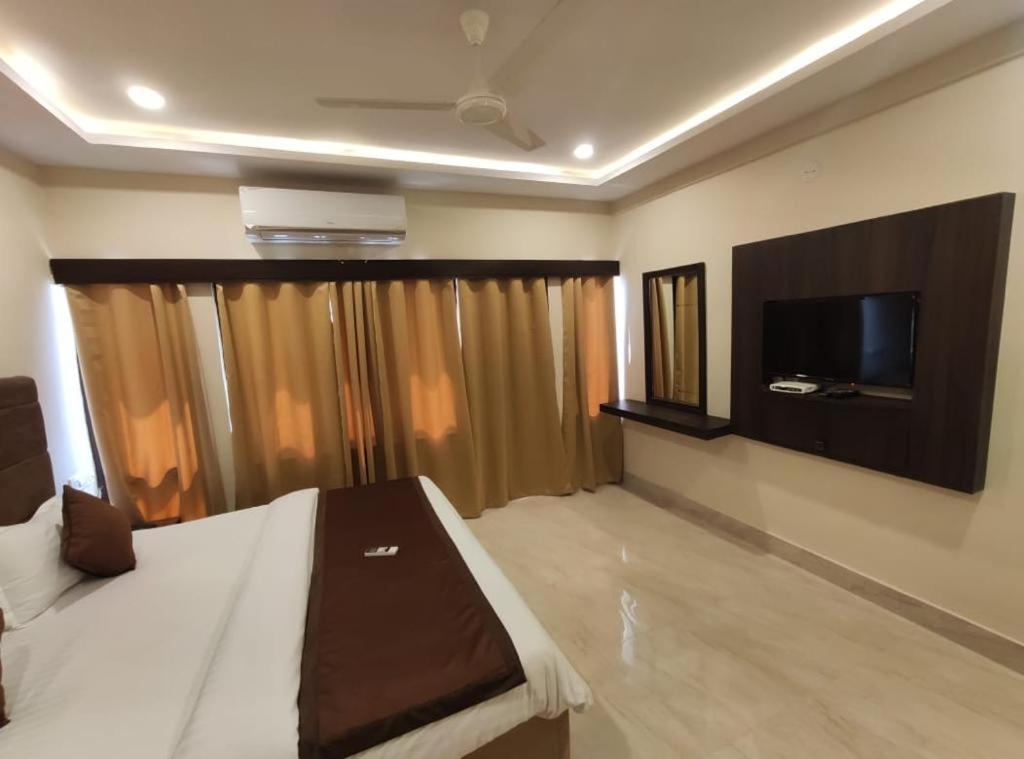 New Hotel Suhail Hyderabad Exterior photo