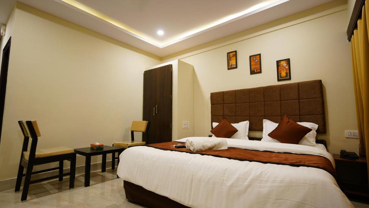 New Hotel Suhail Hyderabad Exterior photo